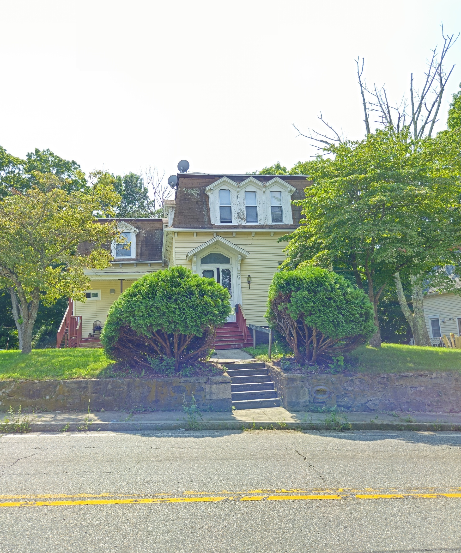 Property Photo:  575 East Main Street  CT 06360 