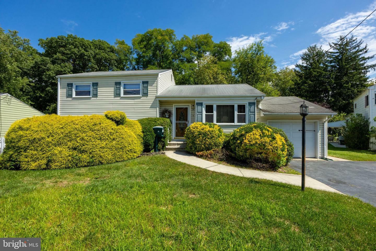 26 Copperfield Drive  Hamilton NJ 08610 photo