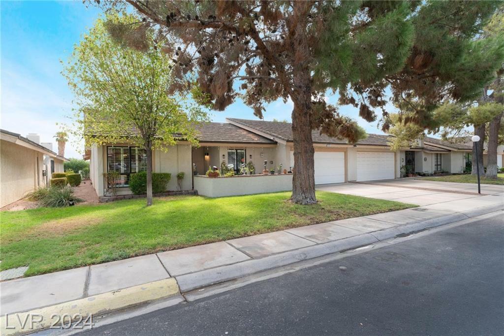 Property Photo:  513 Westridge Drive Na  NV 89107 