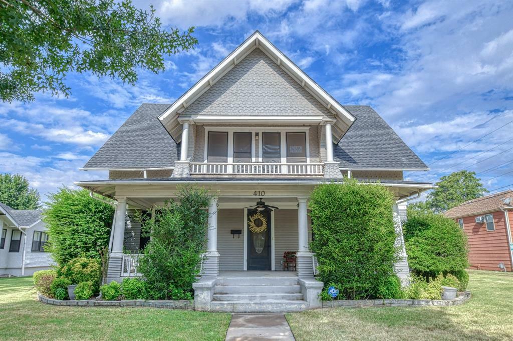 Property Photo:  410 SW 4th Street  OK 73005 