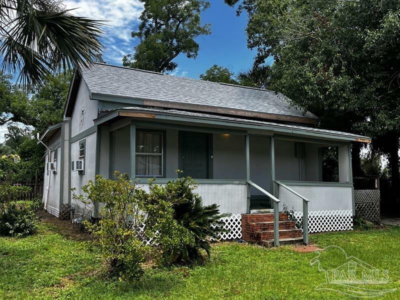 Property Photo:  1218 N 6th Ave  FL 32503 