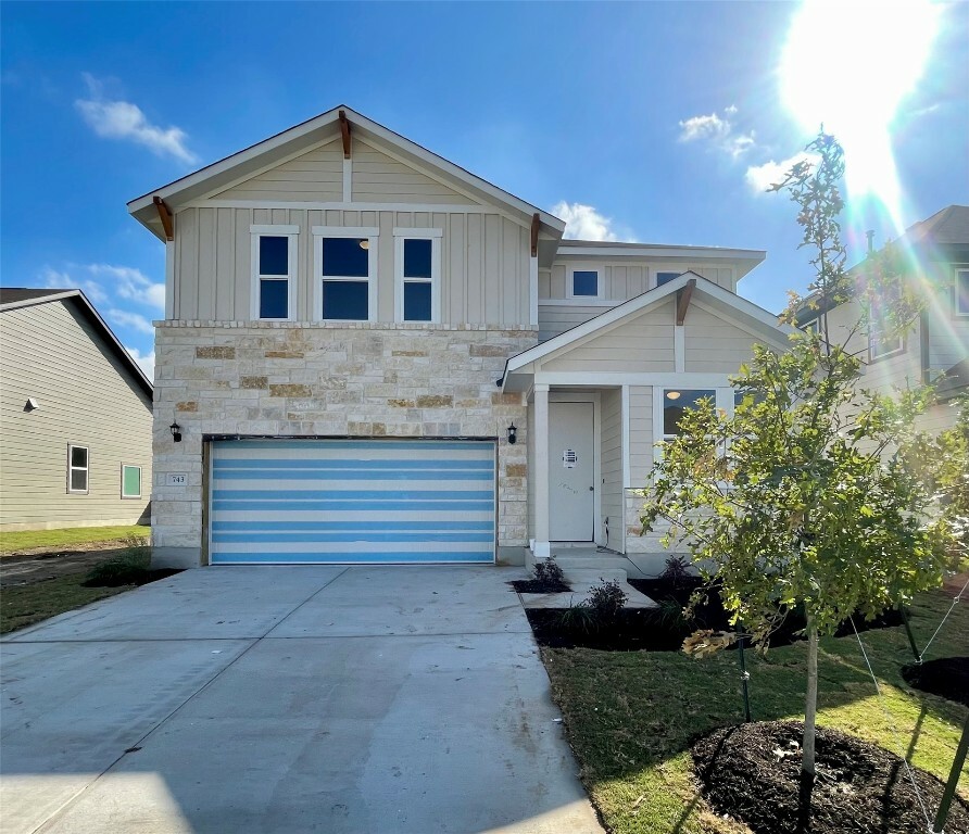 Property Photo: 743 Palo Brea Loop TX 78634