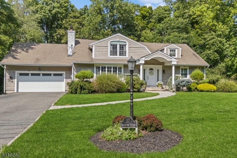 Property Photo:  17 Brookside Ter  NJ 07006 