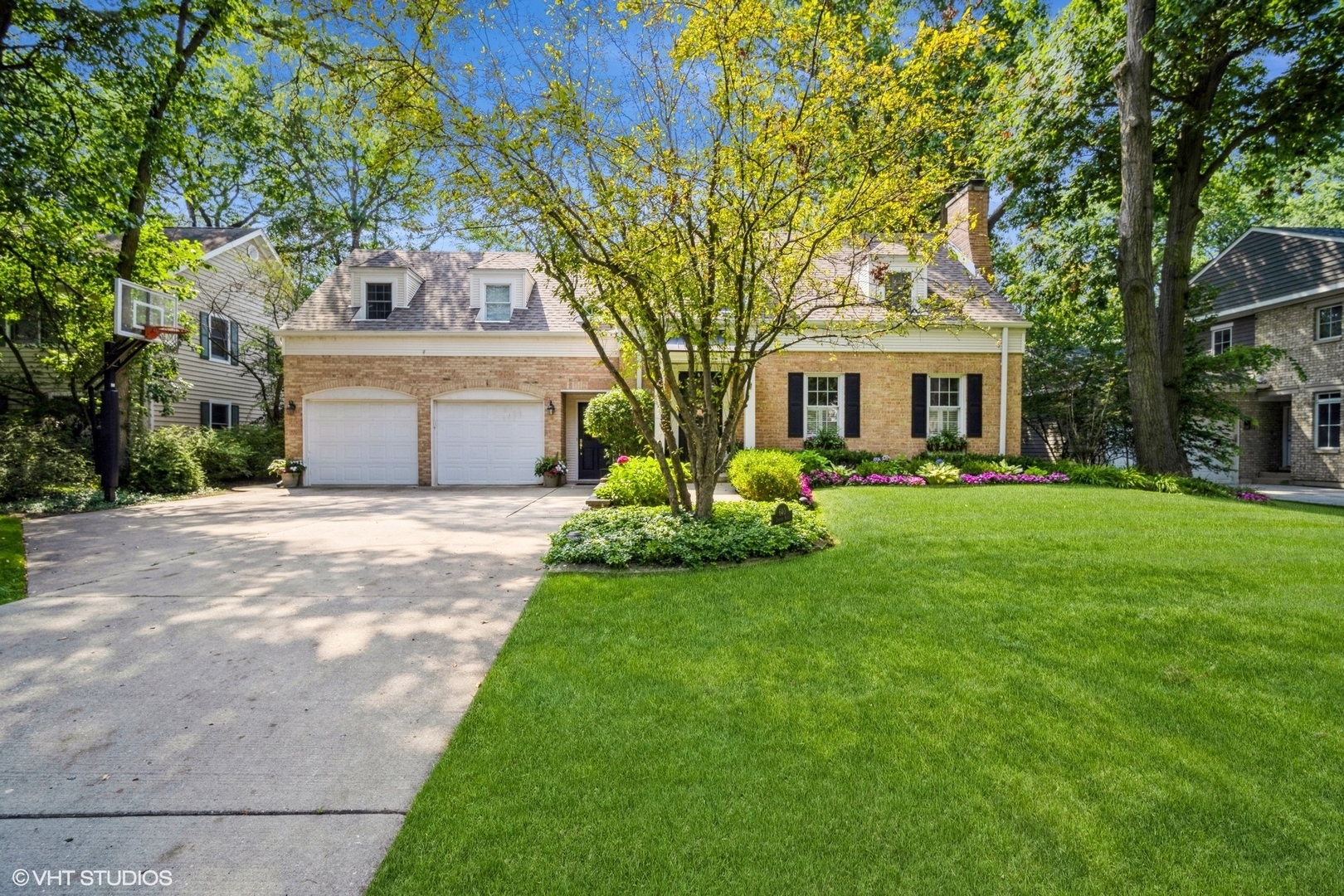 Property Photo:  640 Juniper Road  IL 60025 