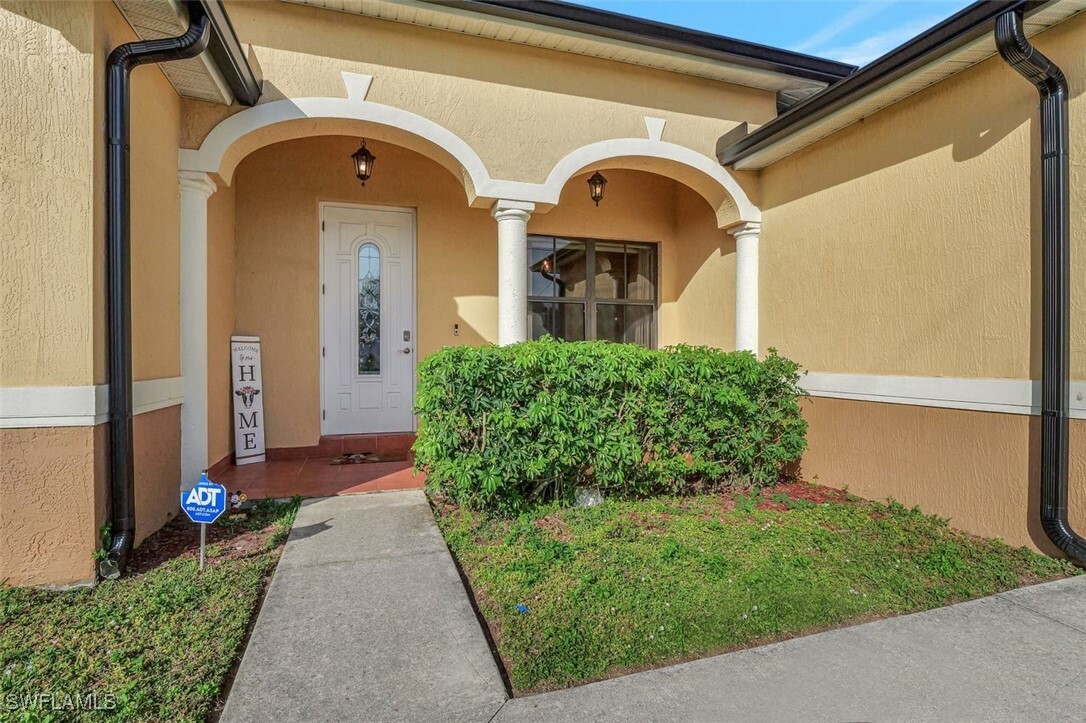 Property Photo:  3806 35th Street SW  FL 33976 