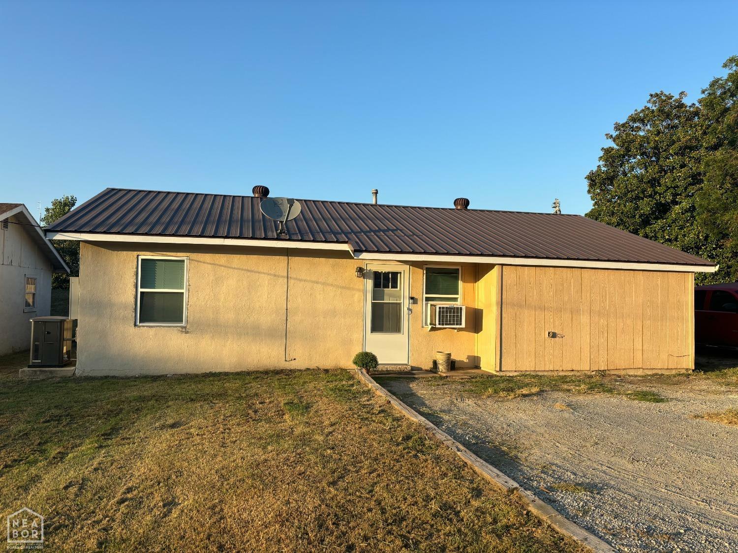 Property Photo:  100 Mosier Street  AR 72433 