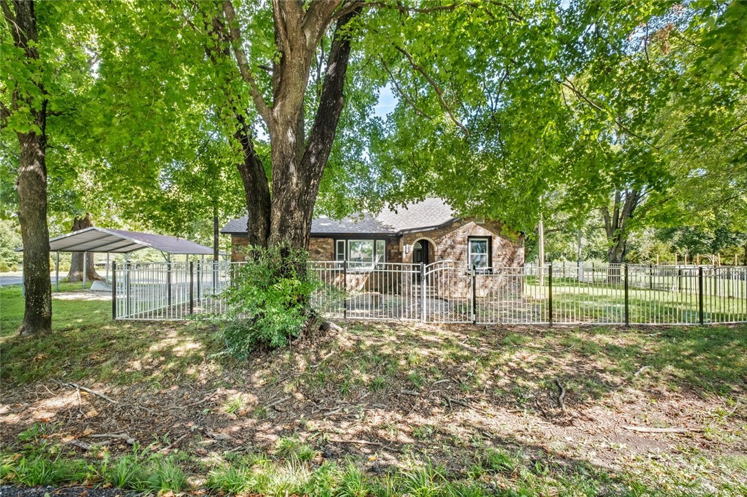 13816 Little Elm Road  Farmington AR 72730 photo