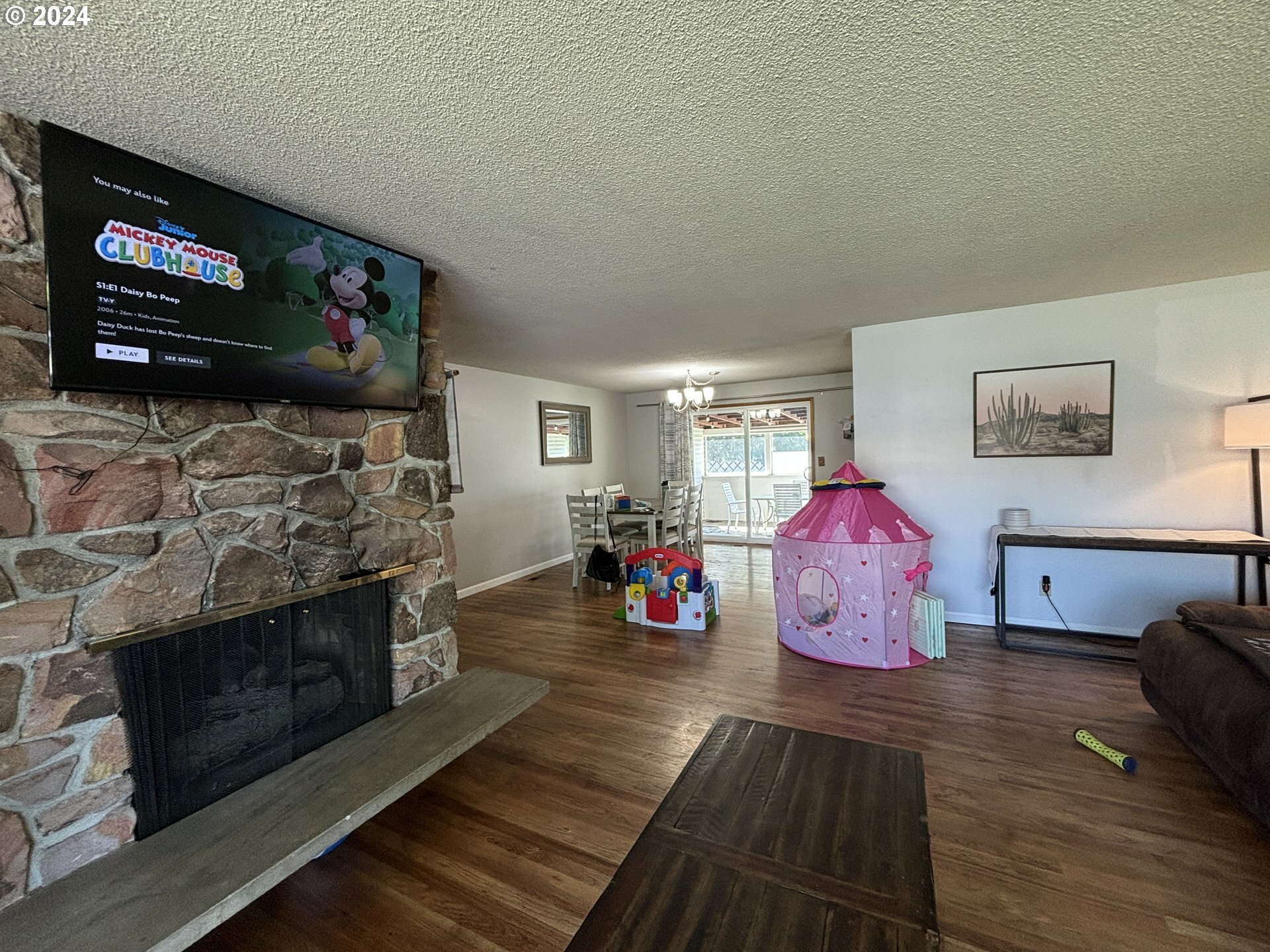 Property Photo: 1555 SW 40th St OR 97801