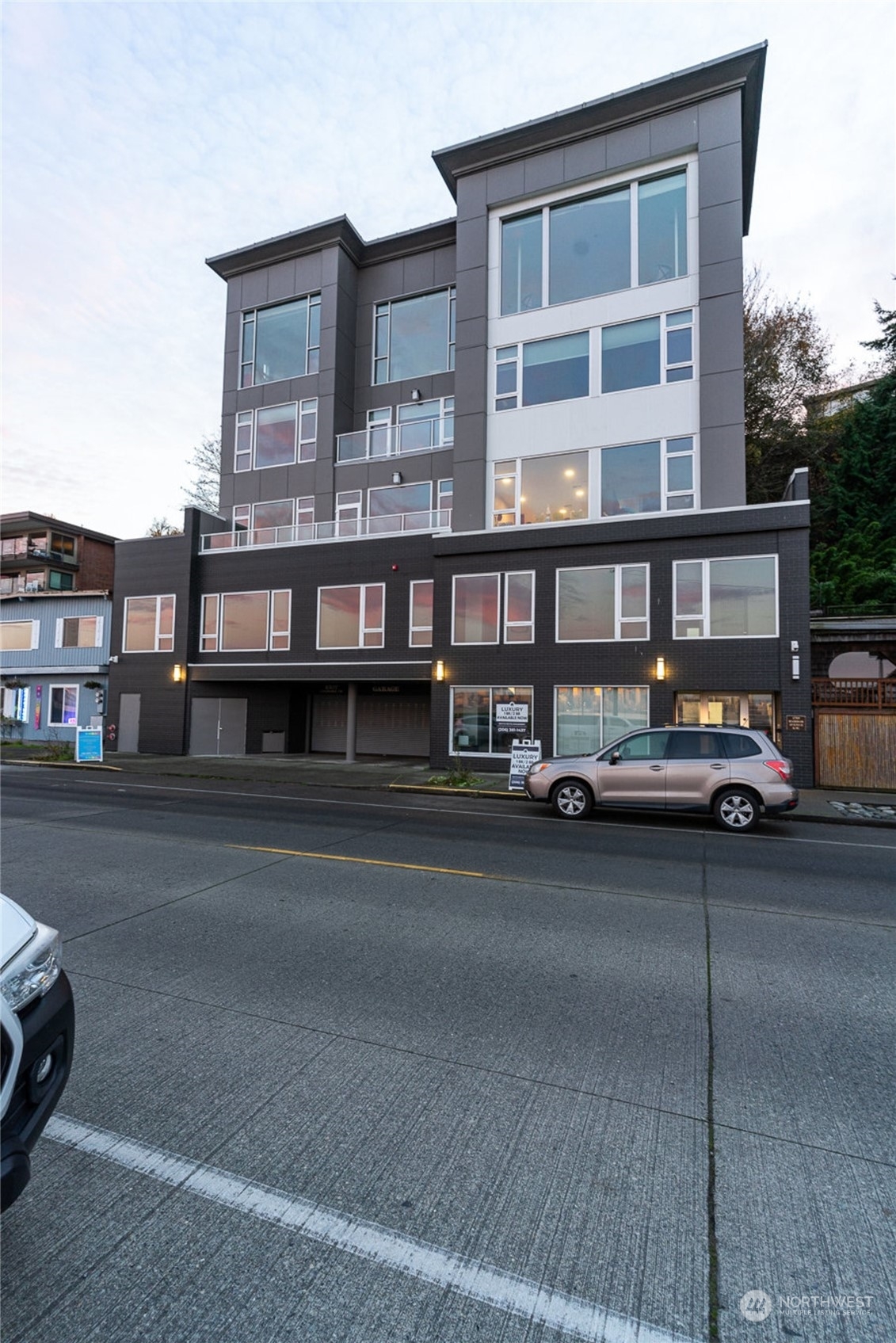 Property Photo:  1709 Harbor Avenue SW 302  WA 98126 