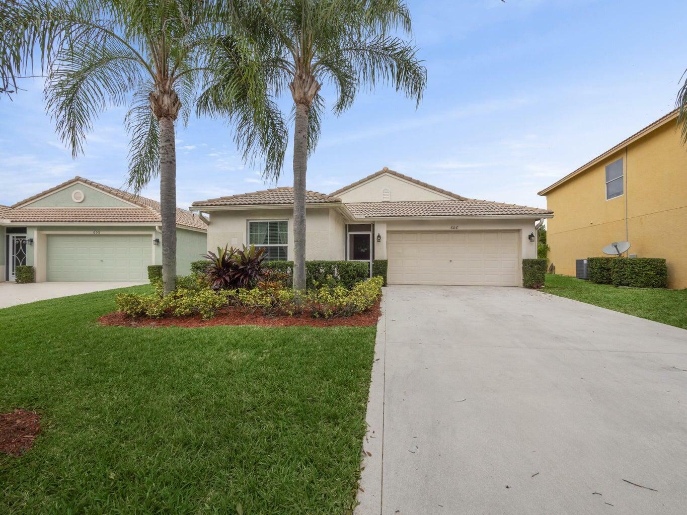 Property Photo:  606 NW Stanford Lane  FL 34983 