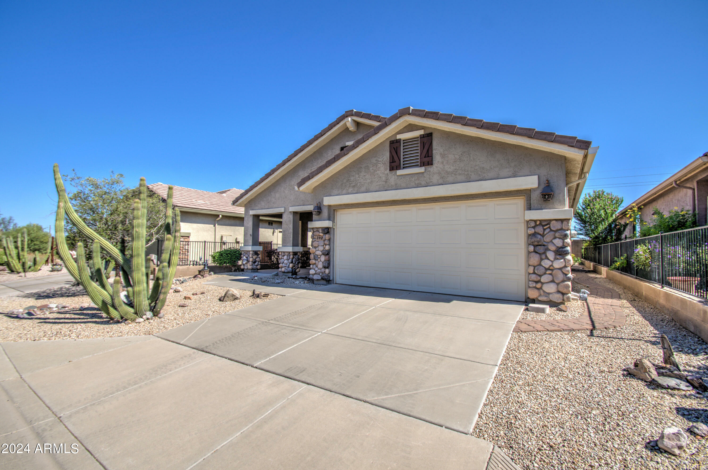 Property Photo:  392 W Twin Peaks Parkway  AZ 85143 