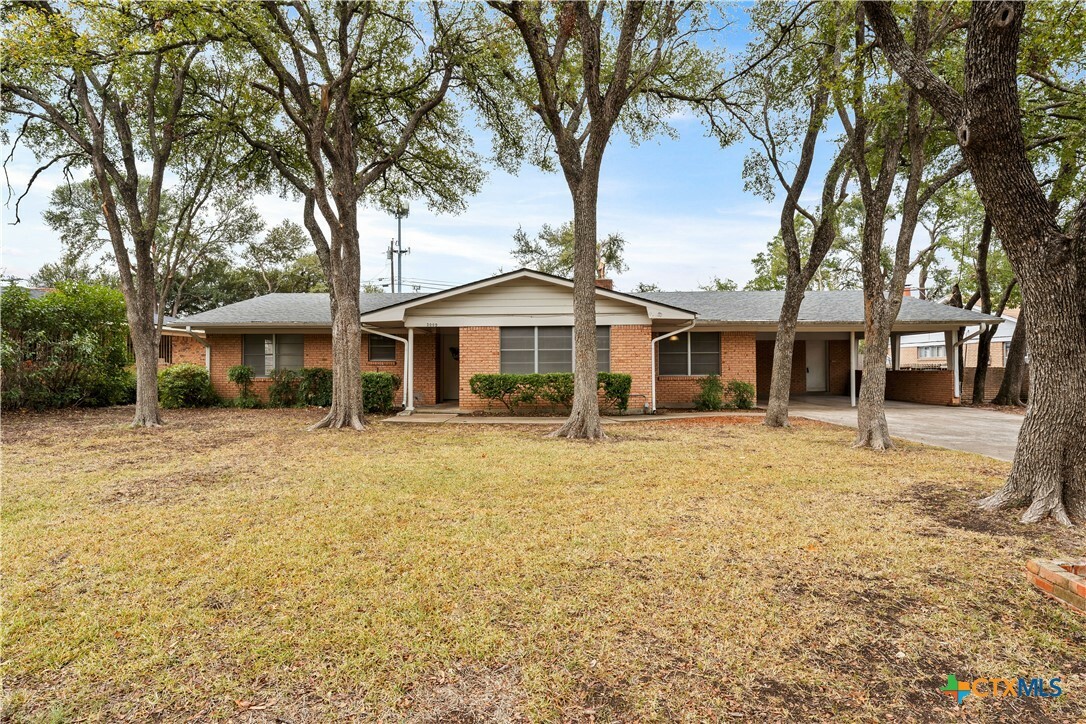 Property Photo:  3009 W Avenue T  TX 76504 