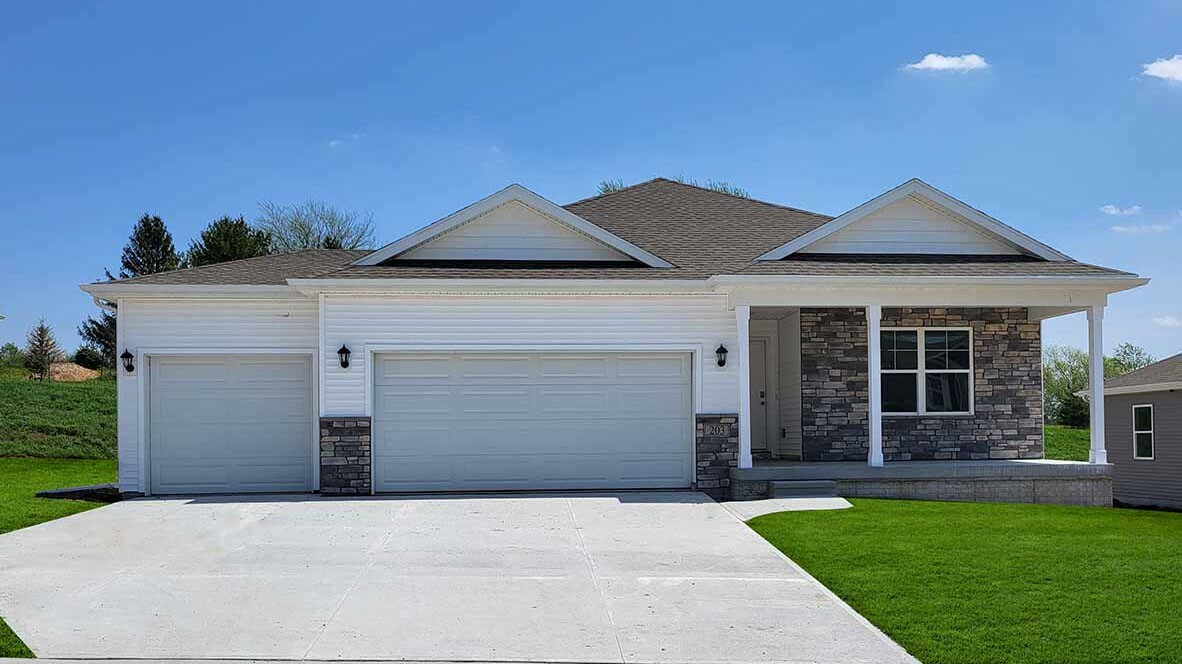 Property Photo:  1210 33rd Street SE  IA 50009 