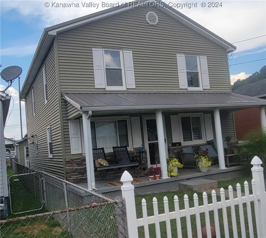 Property Photo: 329 E 6th Street WV 25015