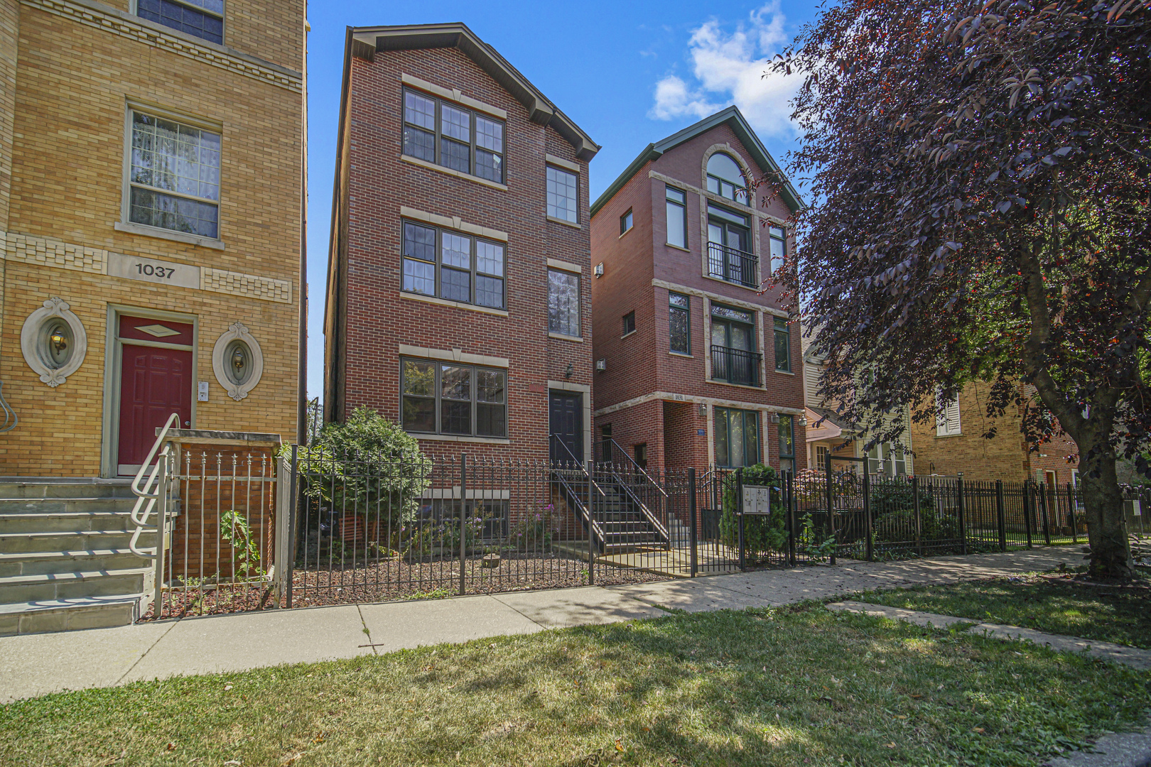 1033 N Mozart Street 1  Chicago IL 60622 photo