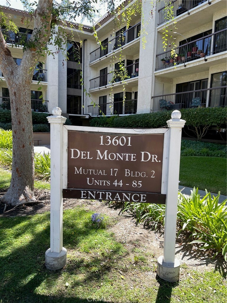 Property Photo:  13601 Del Monte Drive 55  CA 90740 