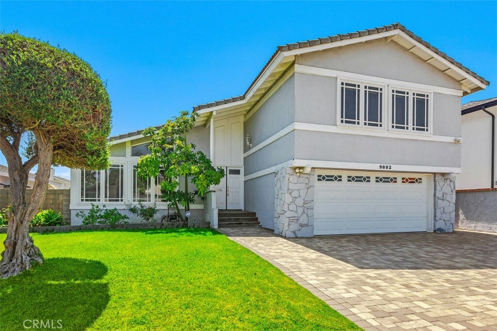 Property Photo:  9882 Vicksburg Drive  CA 92646 