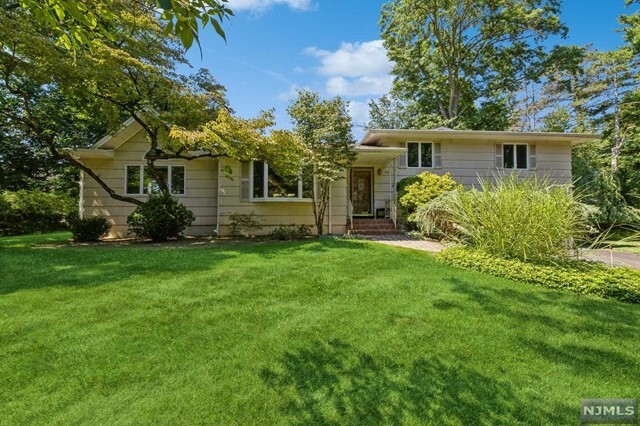 Property Photo:  308 Garfield Street  NJ 07641 