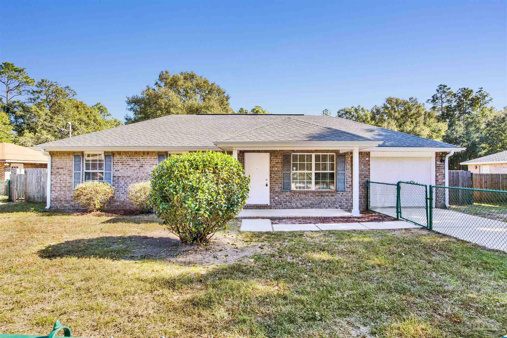 Property Photo:  6864 Fast Gun Ln  FL 32570 