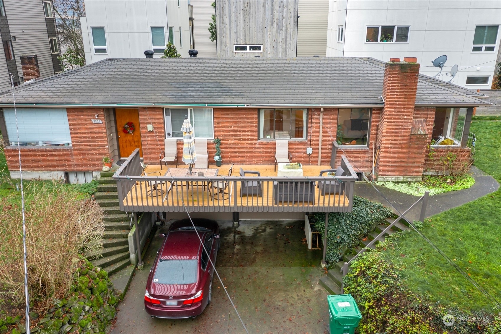 Property Photo:  2220  Thorndyke Avenue W  WA 98199 