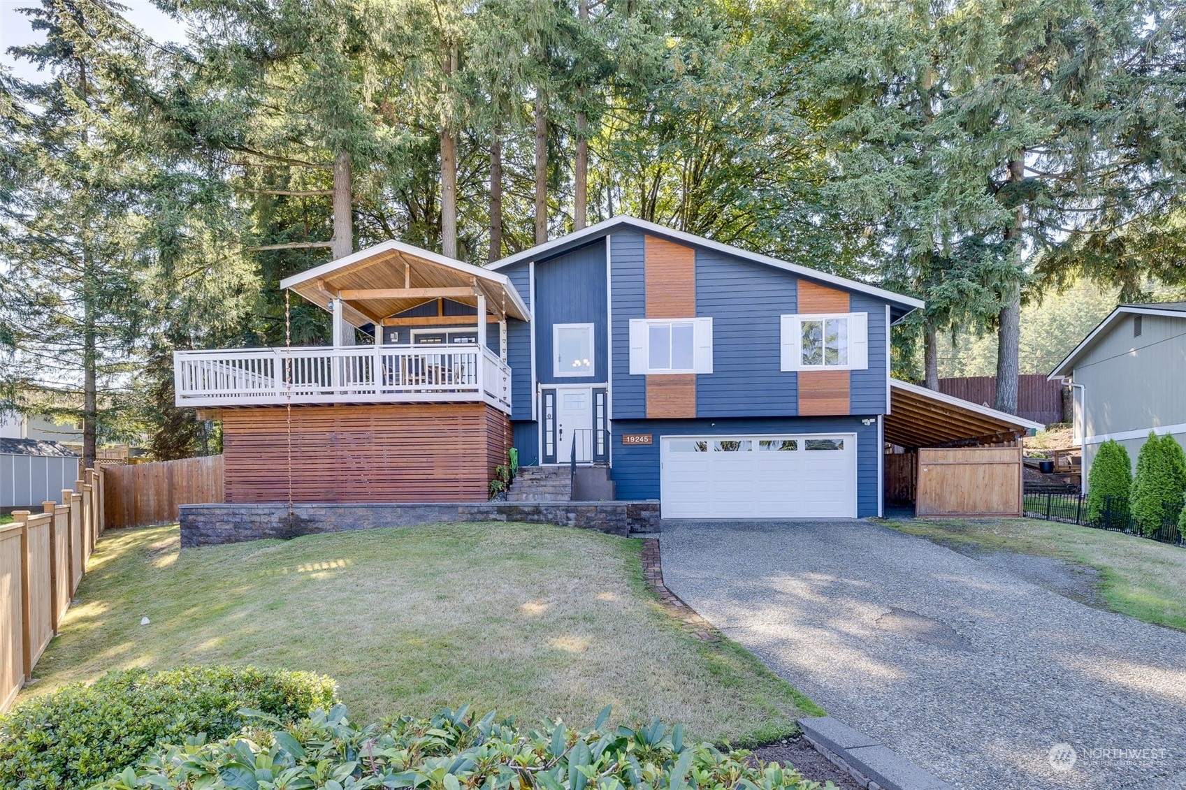 Property Photo:  19245 SE 49th Street  WA 98027 