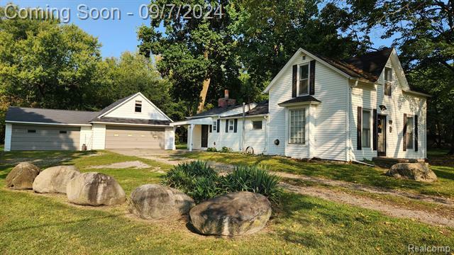 Property Photo:  916 S Adelaide Street  MI 48430 