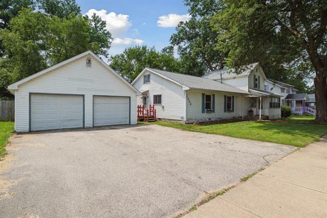 Property Photo:  1534 Maple Street  MI 49120 