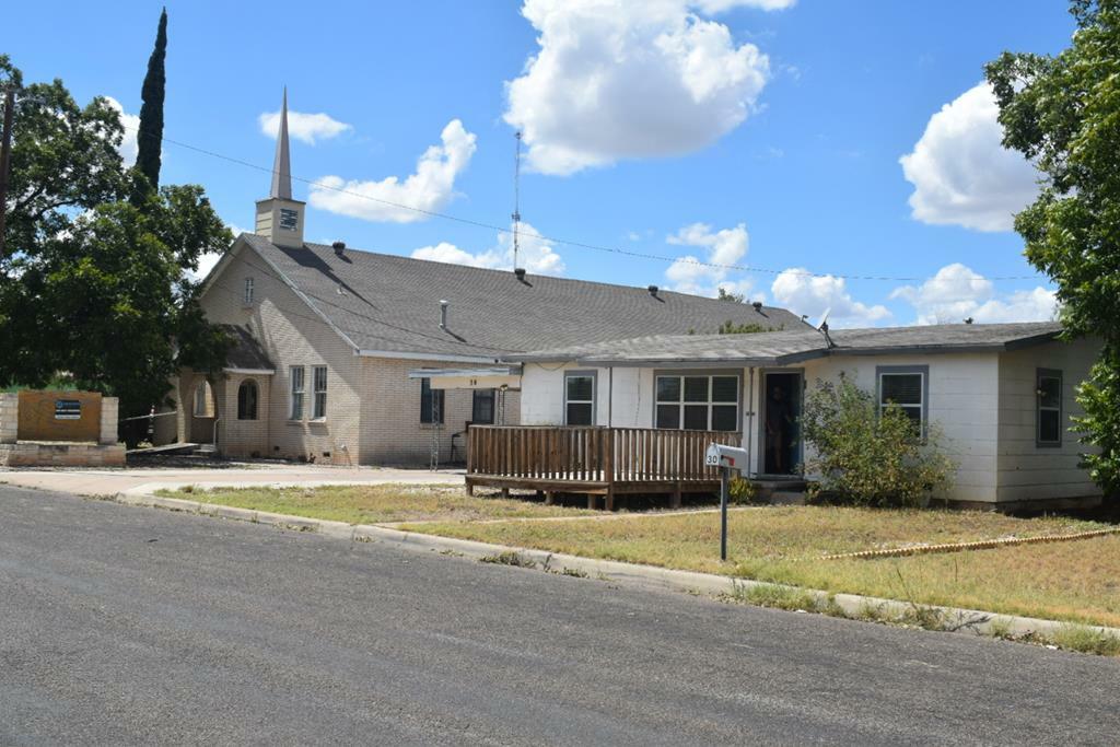 Property Photo:  36 W 24th St  TX 76906 