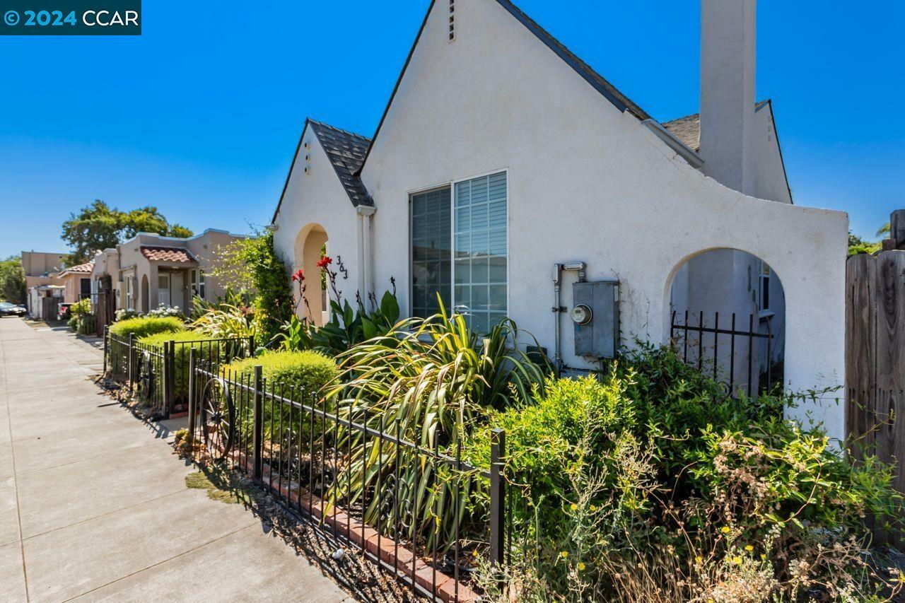 Property Photo:  363 W 9th  CA 94565 