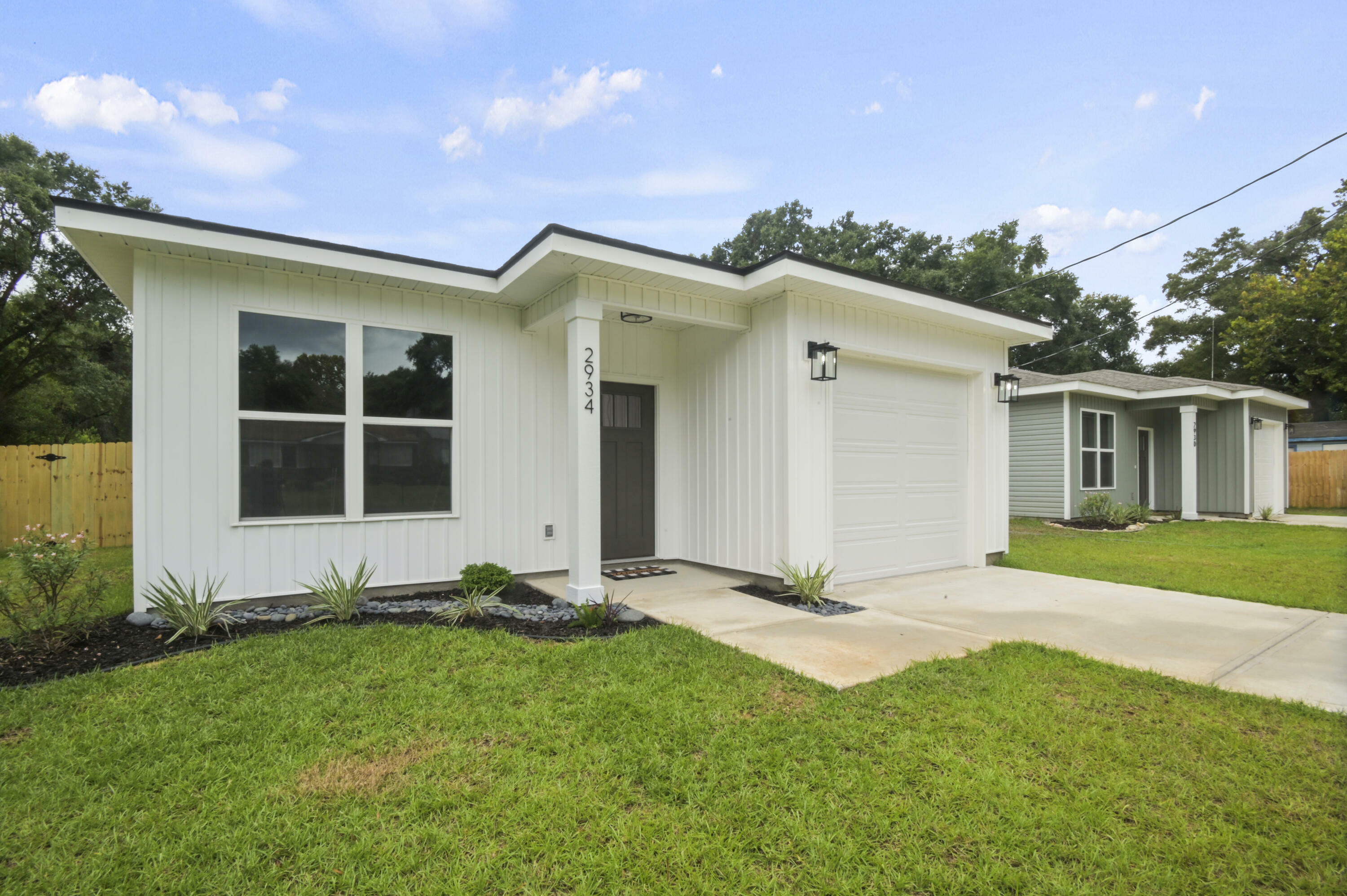 Property Photo:  2934 McCarty Avenue  FL 32539 