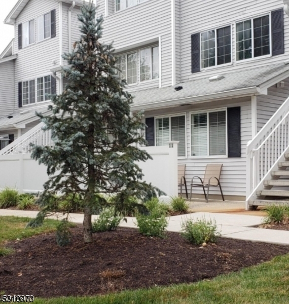 Property Photo:  11 Hyde Ct 11  NJ 07921 