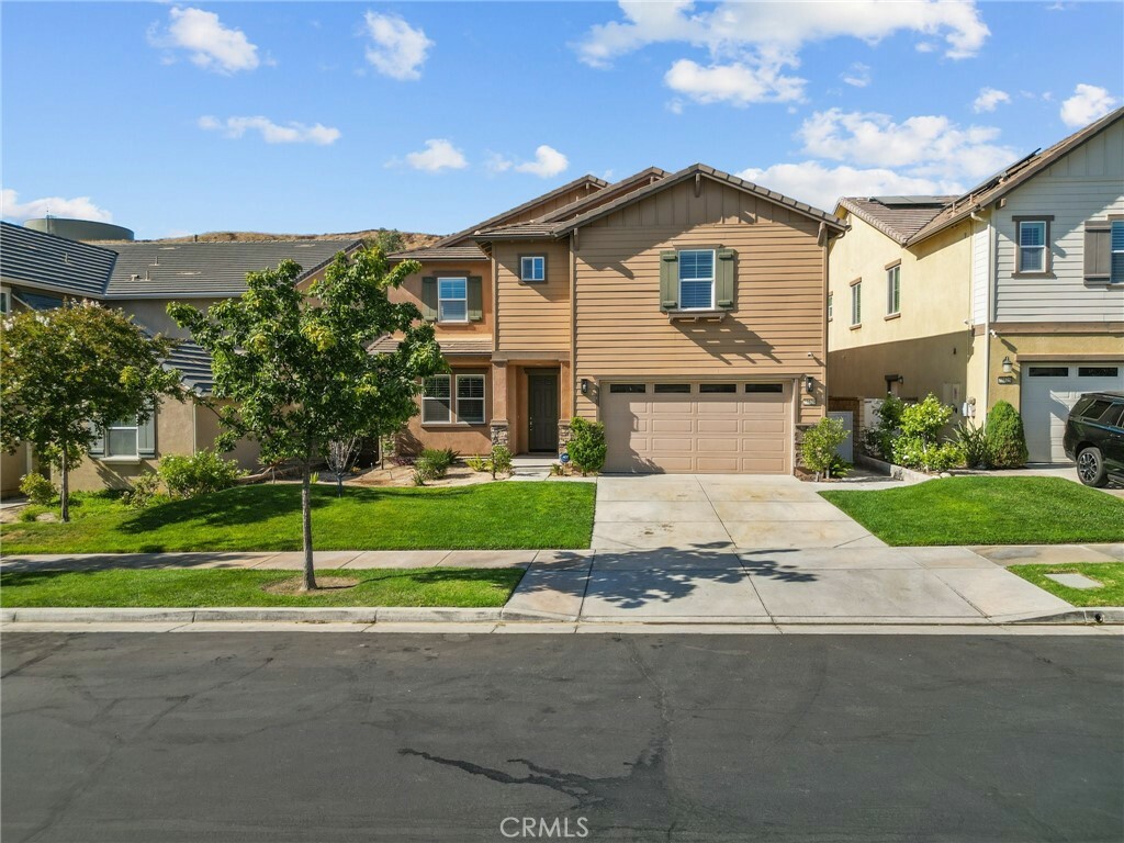 Property Photo:  22529 Breakwater Way  CA 91350 