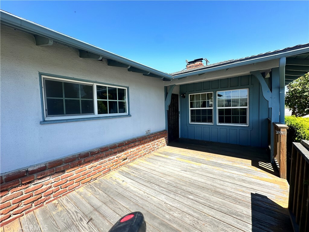 Property Photo:  16818 Kornblum Avenue  CA 90504 