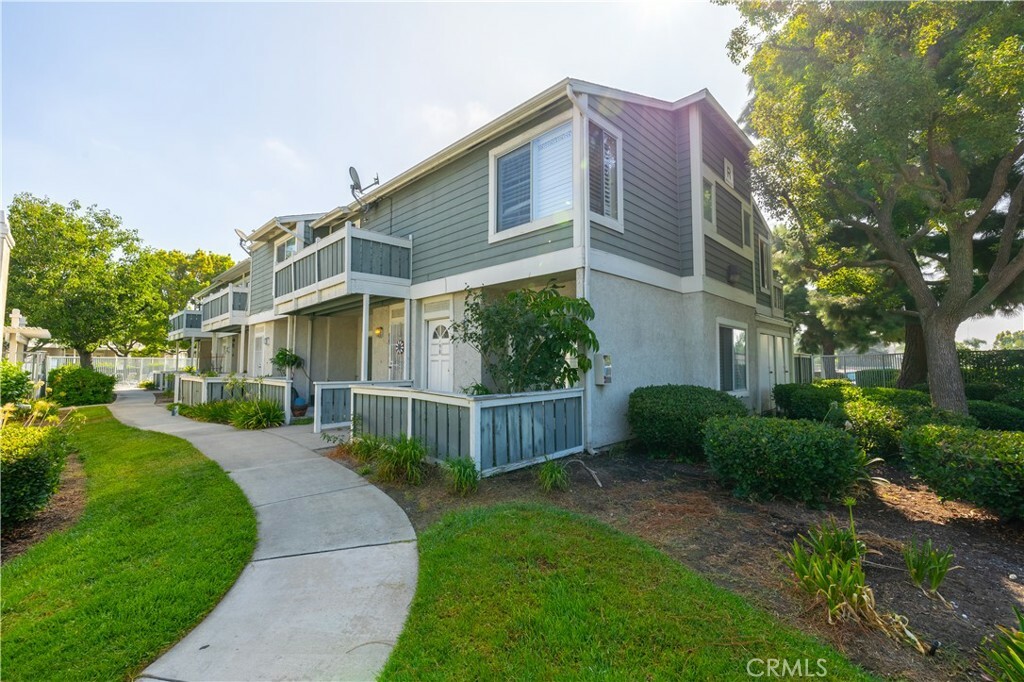 Property Photo:  926 W Philadelphia Street R99  CA 91762 