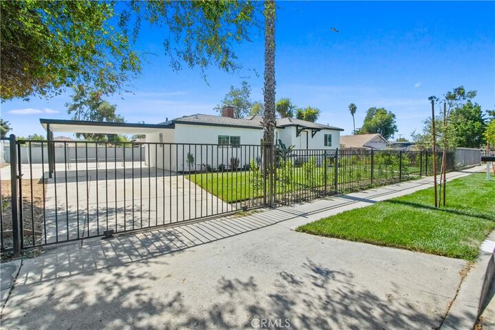 Property Photo:  12762 Louvre Street  CA 91331 