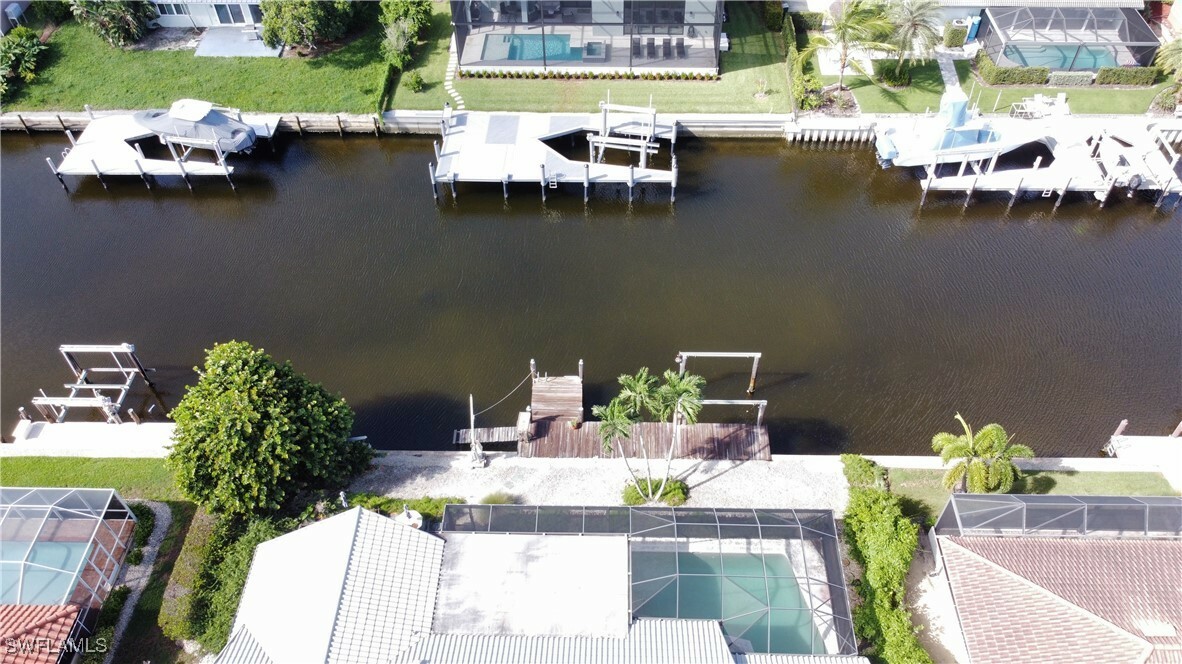 Property Photo:  334 Rockhill Court  FL 34145 