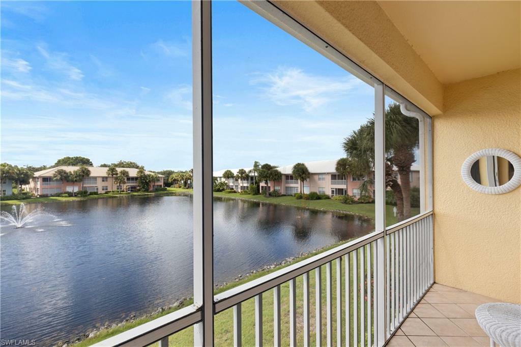 Property Photo:  1182 Sweetwater Ln 1805  FL 34110 