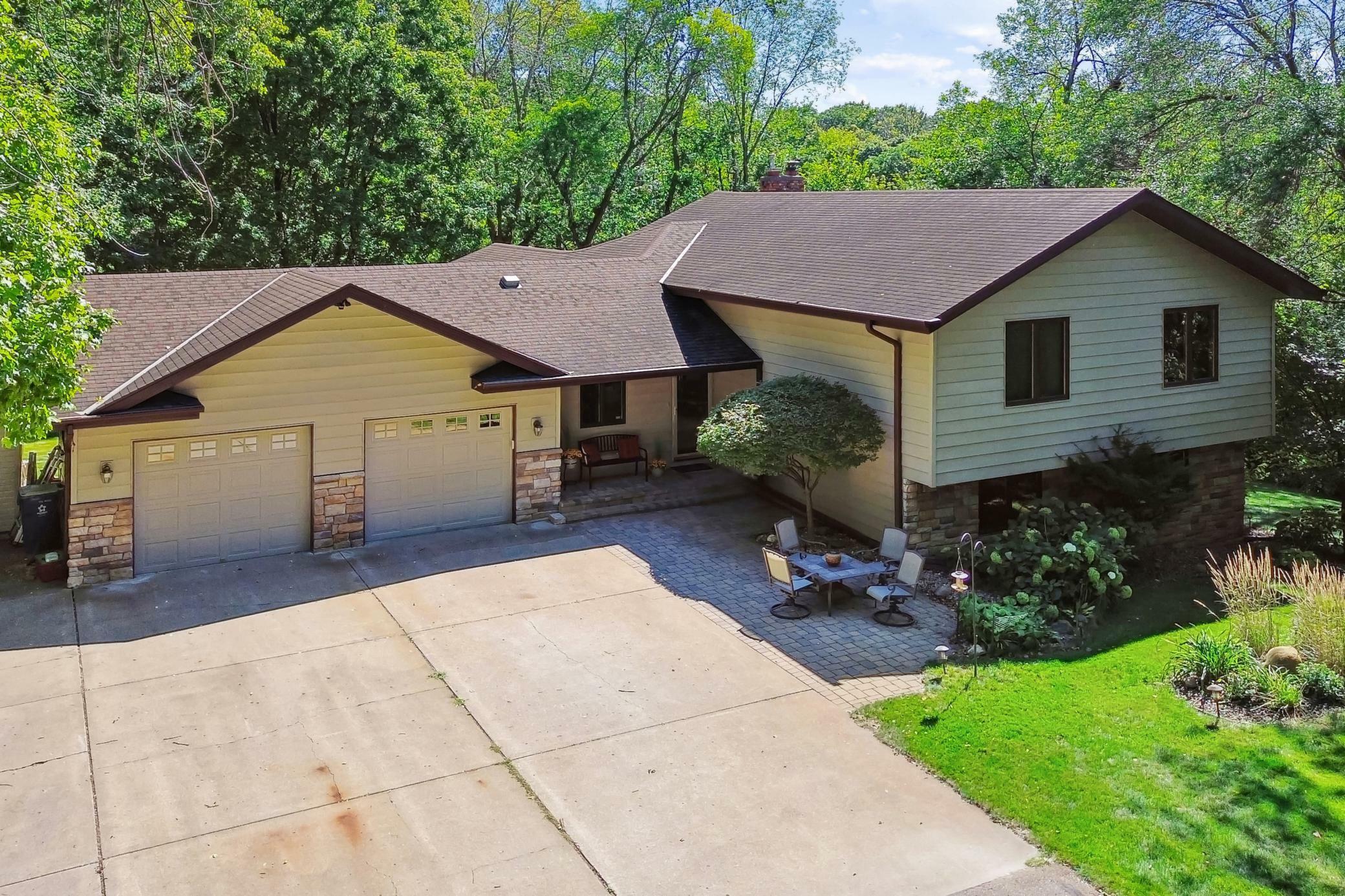 Property Photo:  4110 Juneau Lane N  MN 55446 