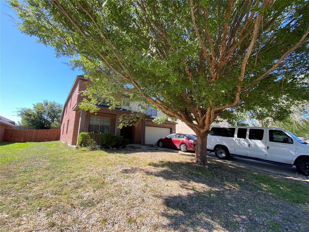 Property Photo:  2913 Castlebend Drive  TX 75159 