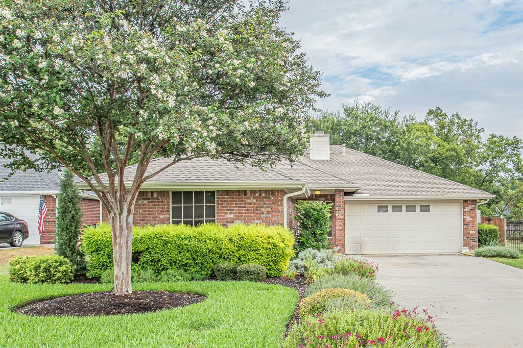 Property Photo:  220 Leuty Street  TX 76247 