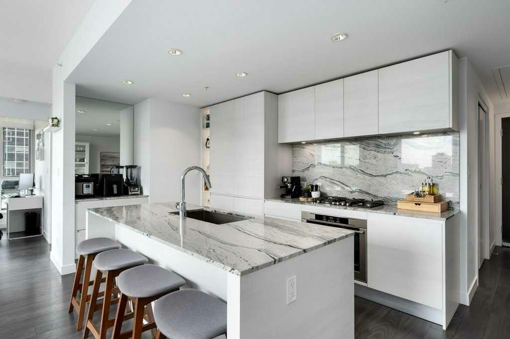 Property Photo:  310 12 Avenue SW 708  AB T2R 1B5 