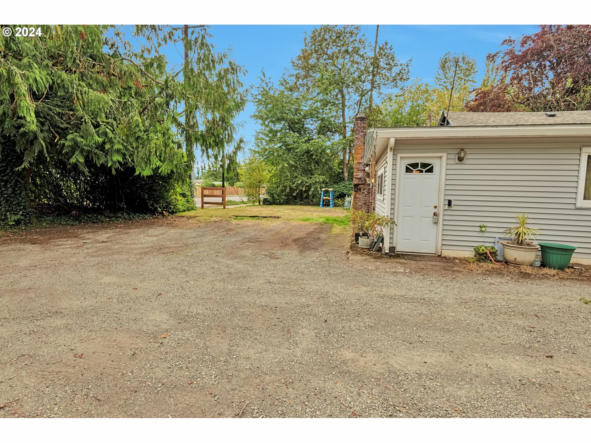 Property Photo: 1308 NE 10th St WA 98604