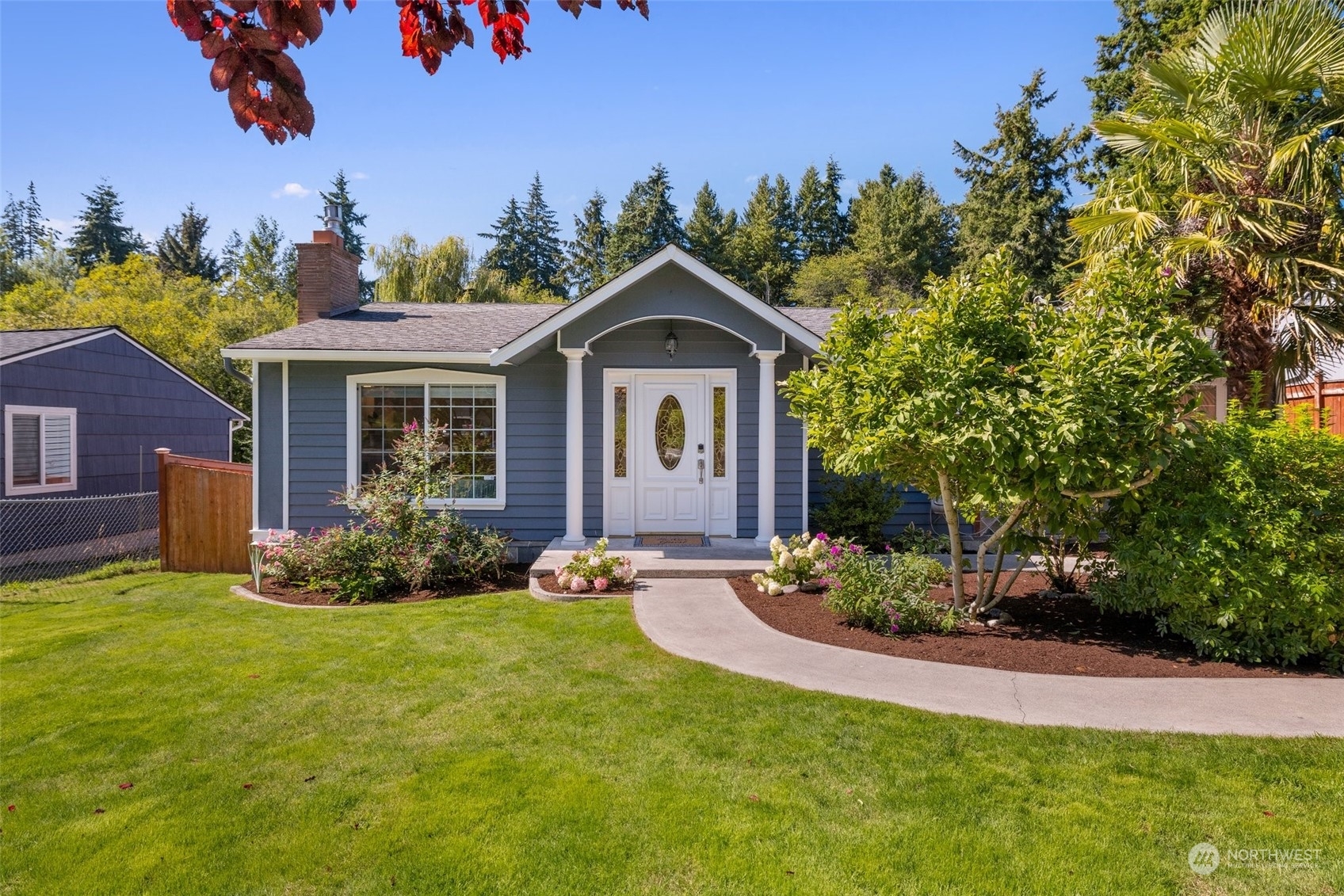 Property Photo:  16733 Wallingford Avenue N  WA 98133 