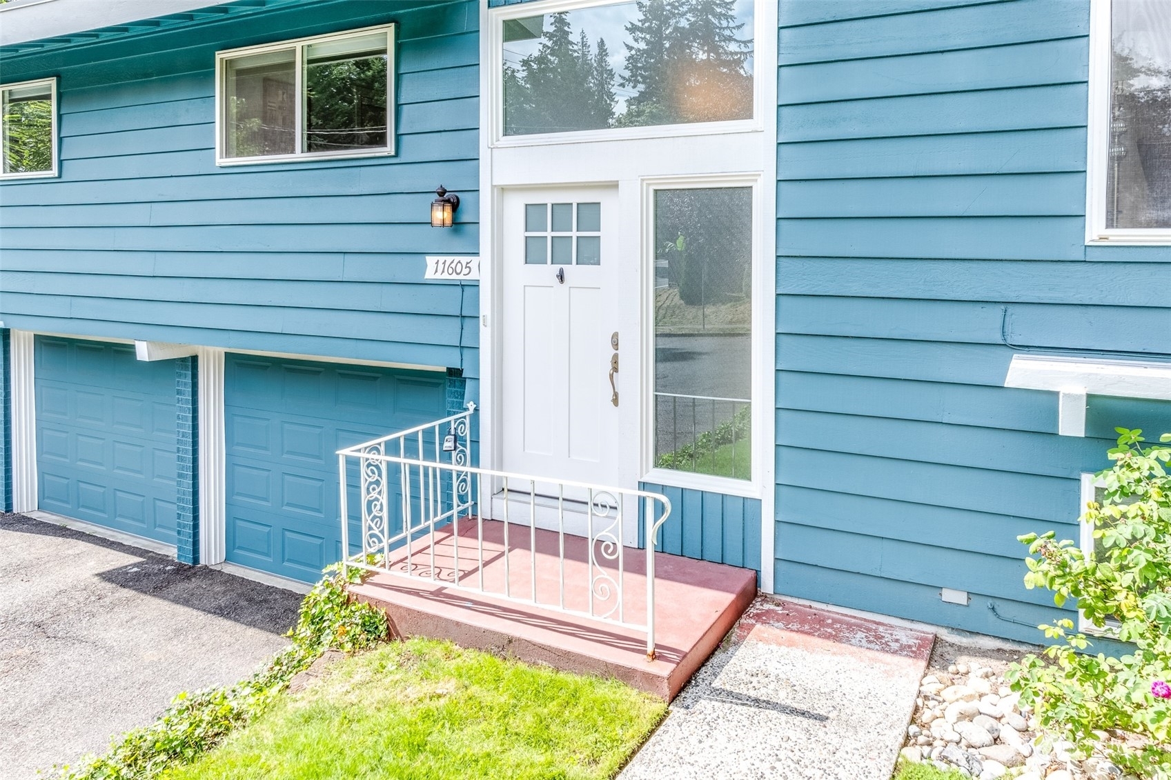 Property Photo:  11605 106th Avenue NE  WA 98034 