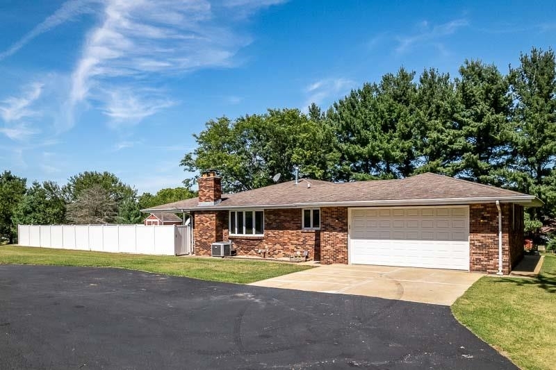 Property Photo:  10404 Moonglow Drive  IL 61073 