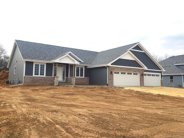 13888 Bradley Dr  Roscoe IL 61073 photo