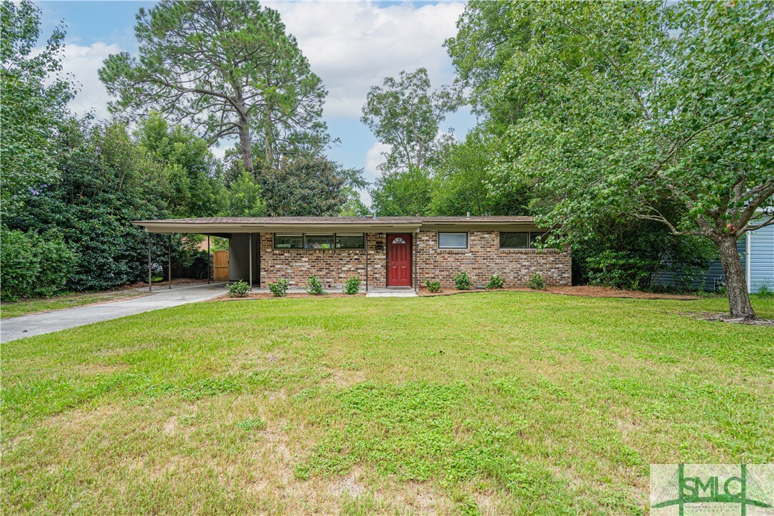 Property Photo:  2331 Toussaint Avenue  GA 31404 