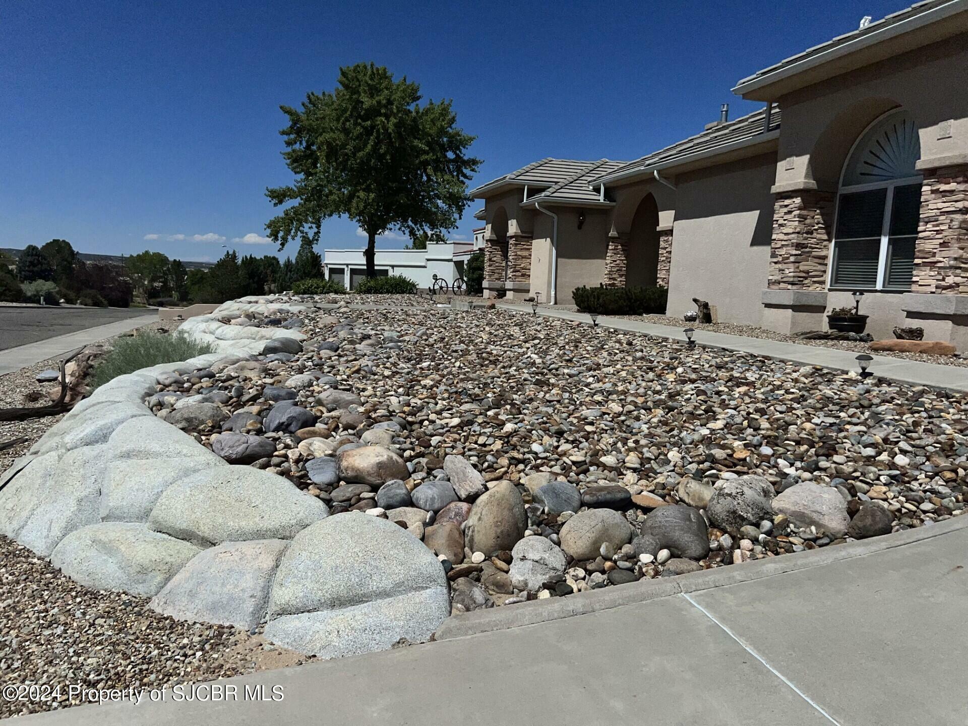 Property Photo:  460 Teton Drive  NM 87401 