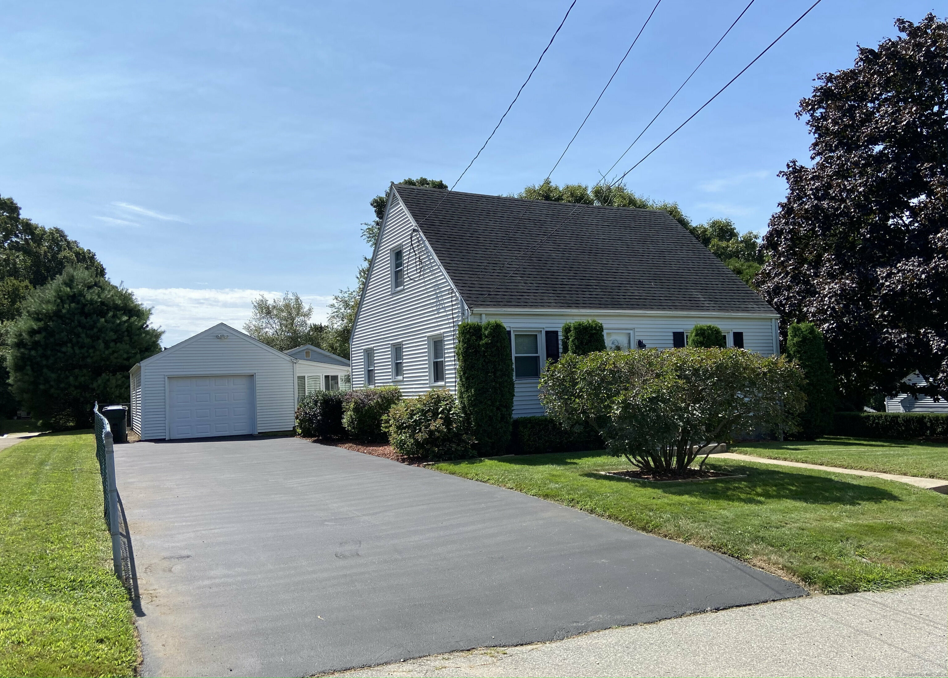 Property Photo:  38 Farmington Avenue  CT 06320 