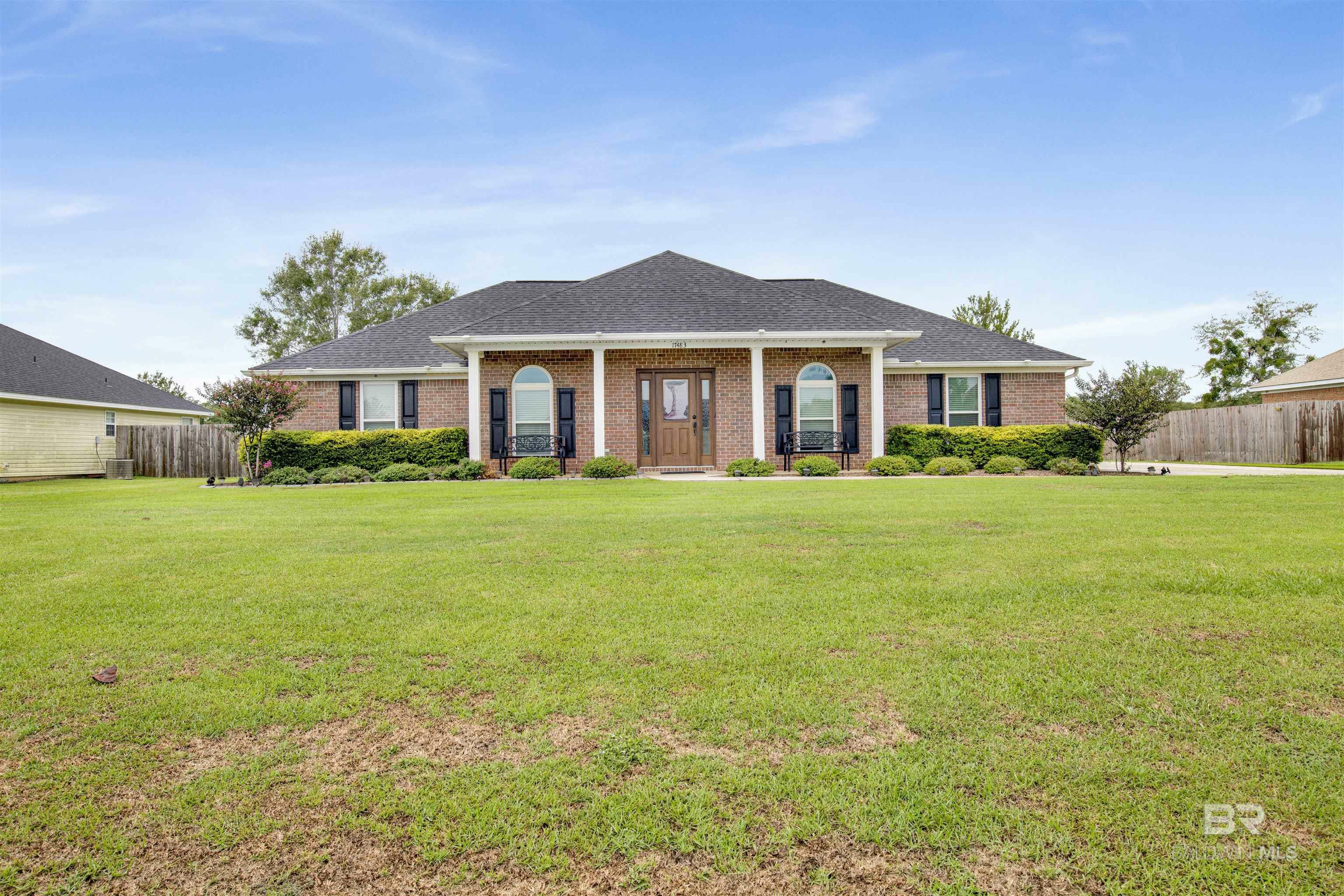 Property Photo:  17483 E View Loop  AL 36535 